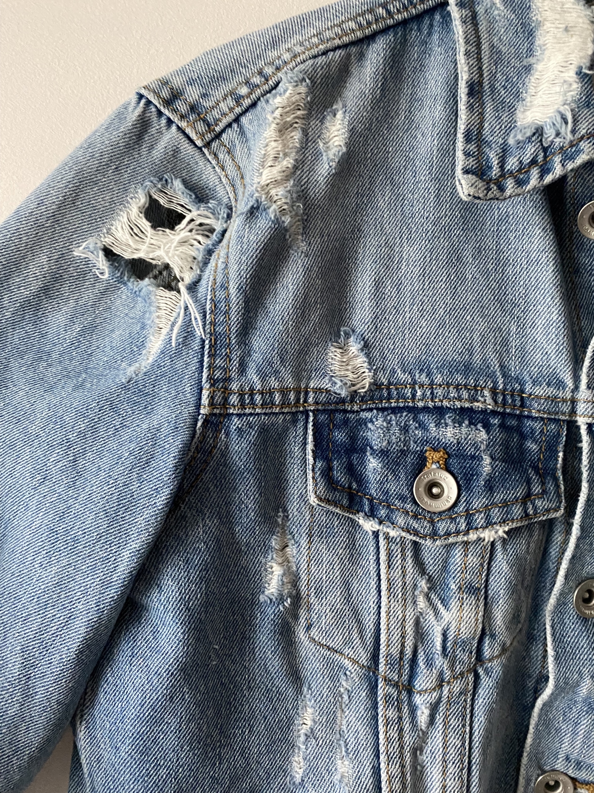 Regeren Belofte Herenhuis Zara krótka kurtka jeansowa katana dziury | Łyse | Kup teraz na Allegro  Lokalnie