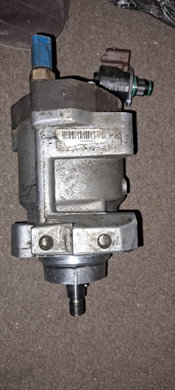 НАСОС ПАЛИВНА 9044A130A FORD MONDEO MK3 2.0 TDCI 115 KM 