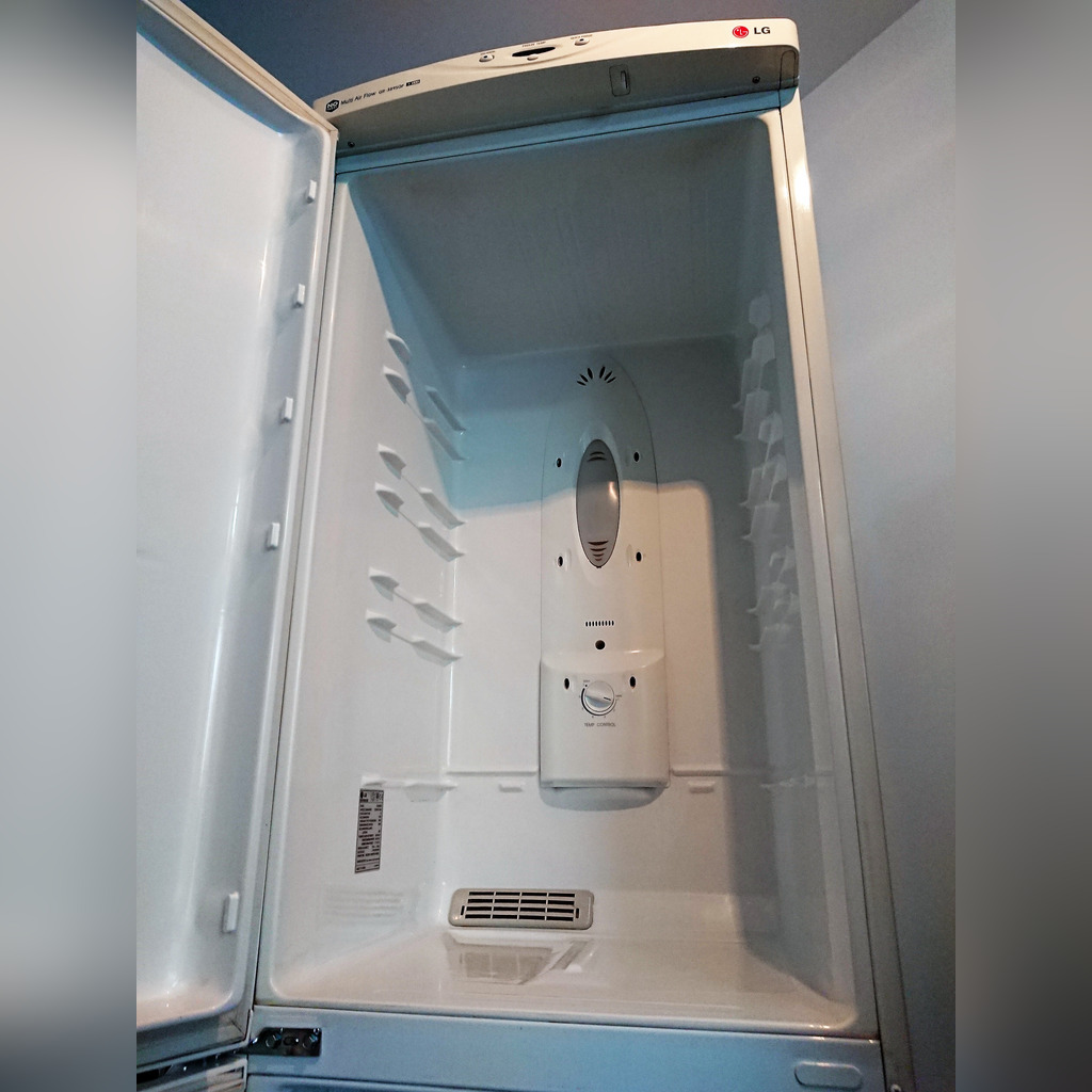 Lodówka LG model GR389SQF w idealnym stanie Czołowo Ogłoszenie na