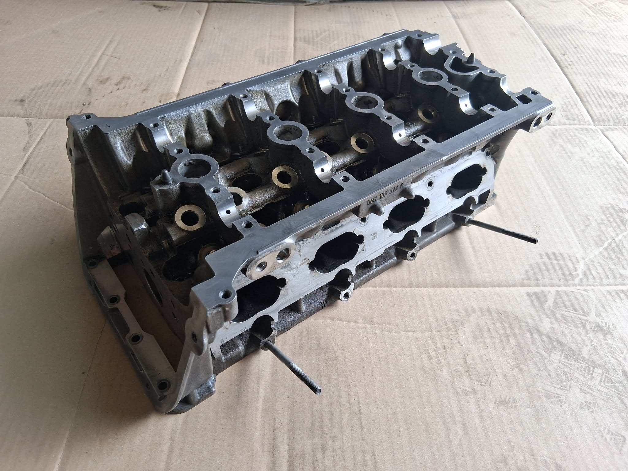 ГОЛОВКА - AUDI VW SEAT 1.8 2.0 TFSI TSI 06H103373K CDNC 