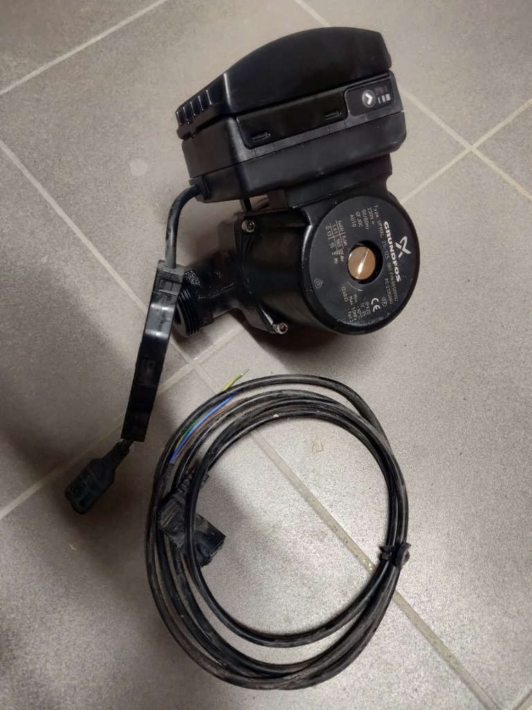 Pompa obiegowa Grundfos UPMXL 25-125 180 | Starogard Gdanski | Kup ...