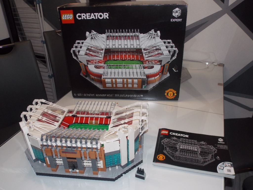 ▻ Vite testé : LEGO Creator Expert 10272 Old Trafford - Manchester United -  HOTH BRICKS