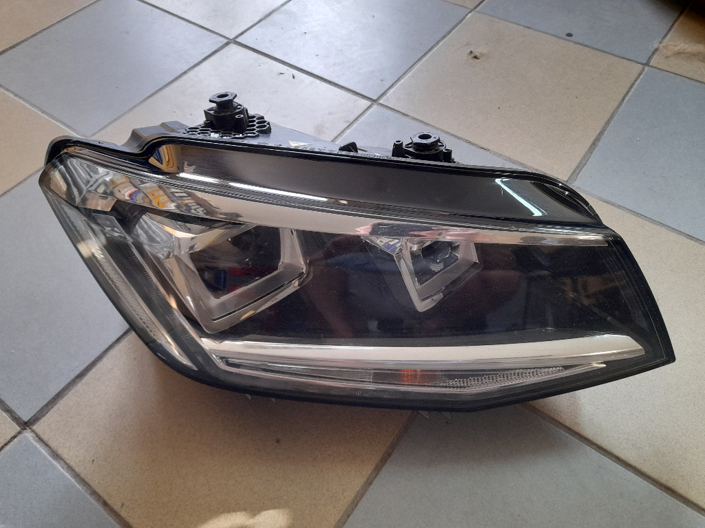 2K1 941 032A ПРАВА ФАРА LED (СВІТЛОДІОД) BIXEN CADDY IV16R 