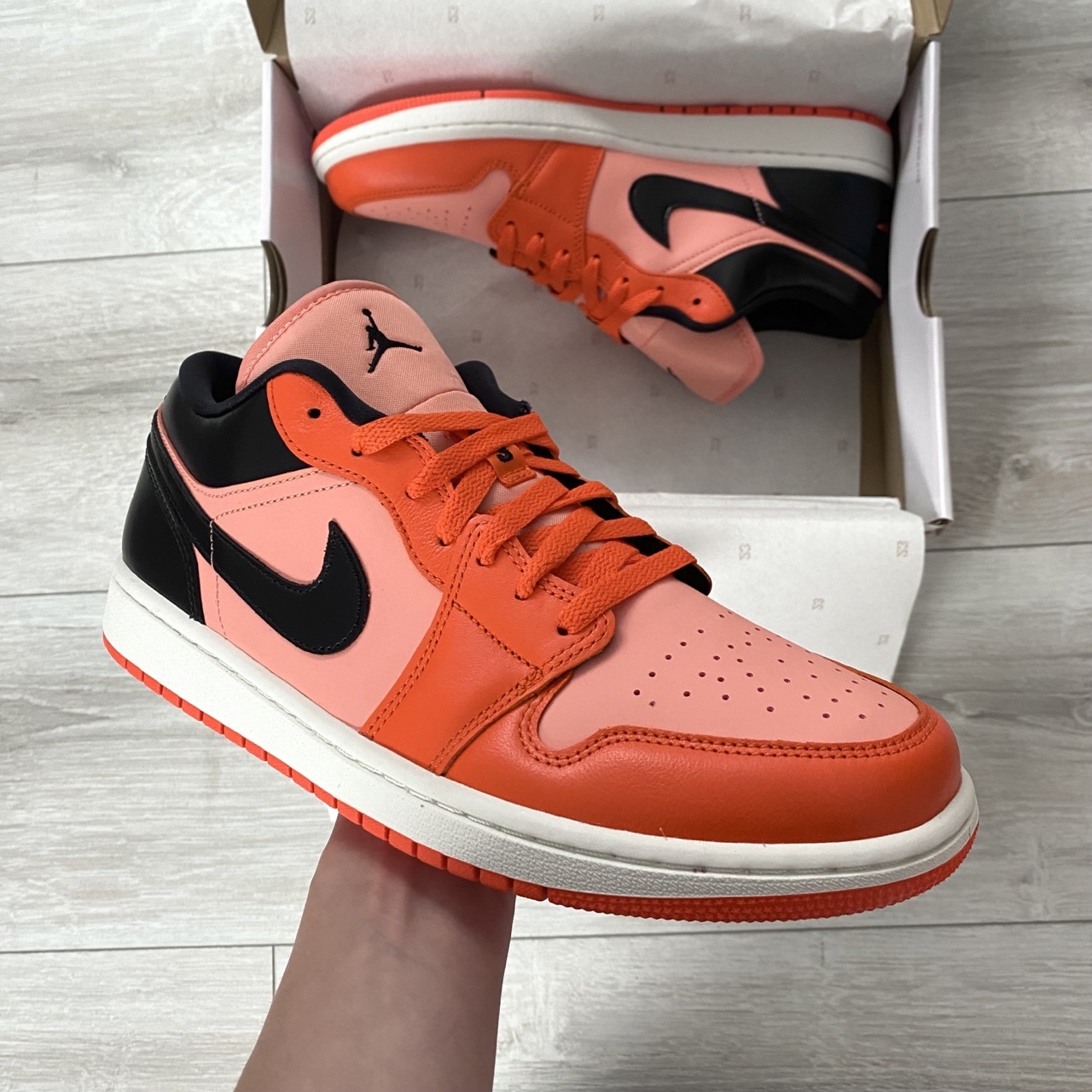 air jordan 1 low orange black