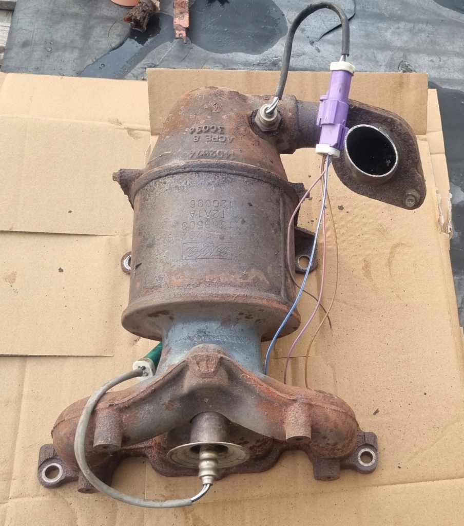 КАТАЛІЗАТОР 1.4 БЕНЗИН FORD FIESTA MK7 8V21-5G232-BA 