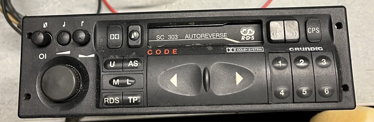 Radio samochodowe GRUNDIG SC303 z auta OPEL CORSA | Trzebownisko ...