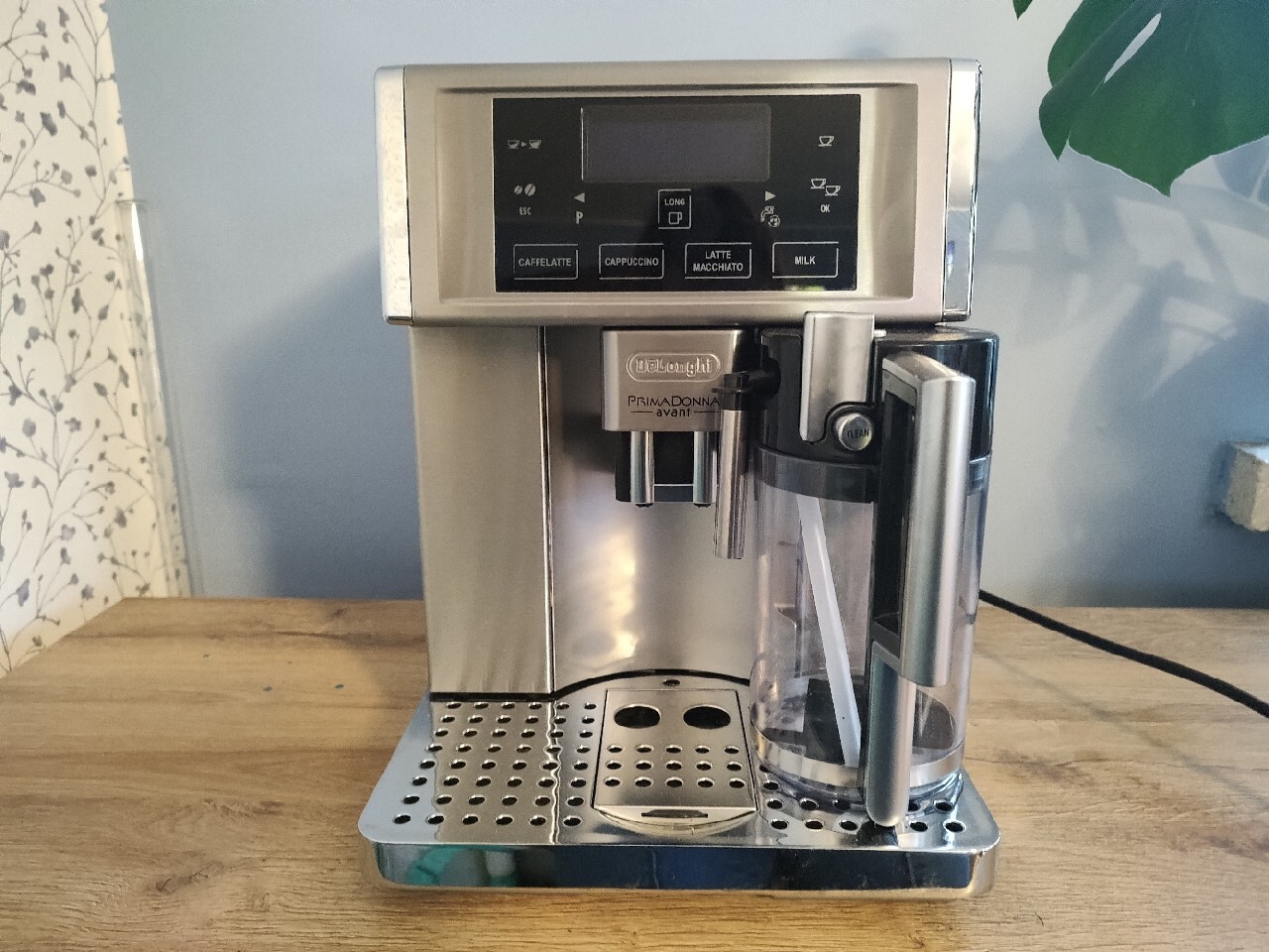 Delonghi primadonna top esam 6700