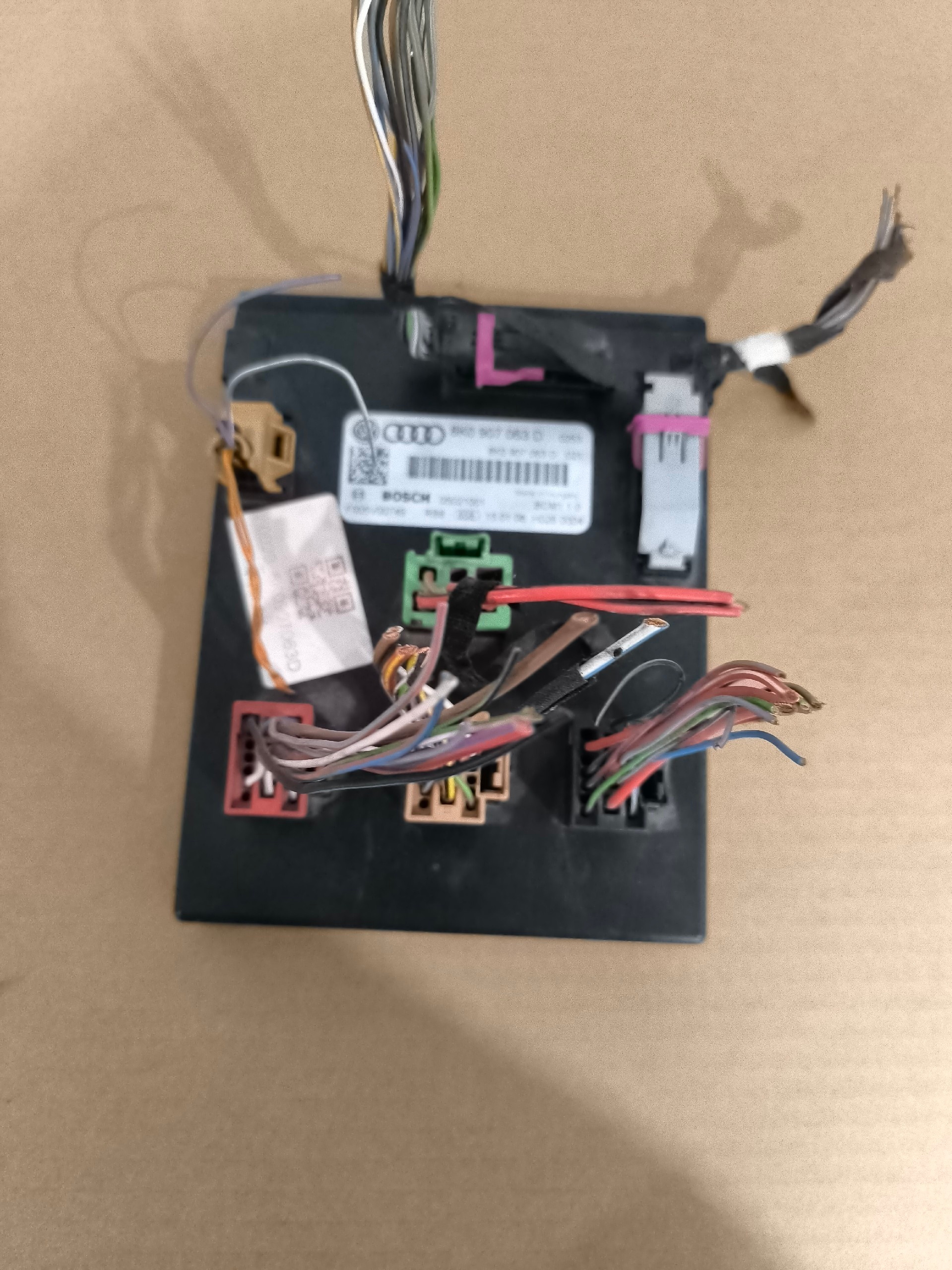 БЛОК КЕРУВАННЯ МОДУЛЬ КОМФОРТУ AUDI A4B8 8K0907063D 