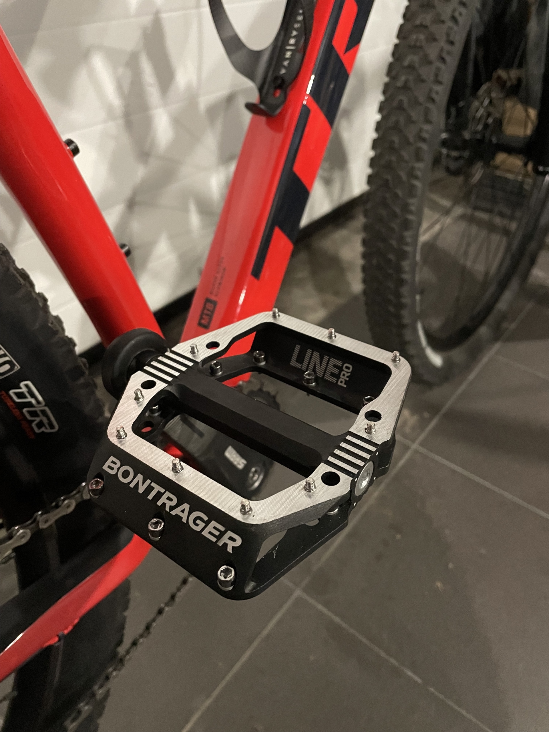 Bontrager line hotsell pro pedals