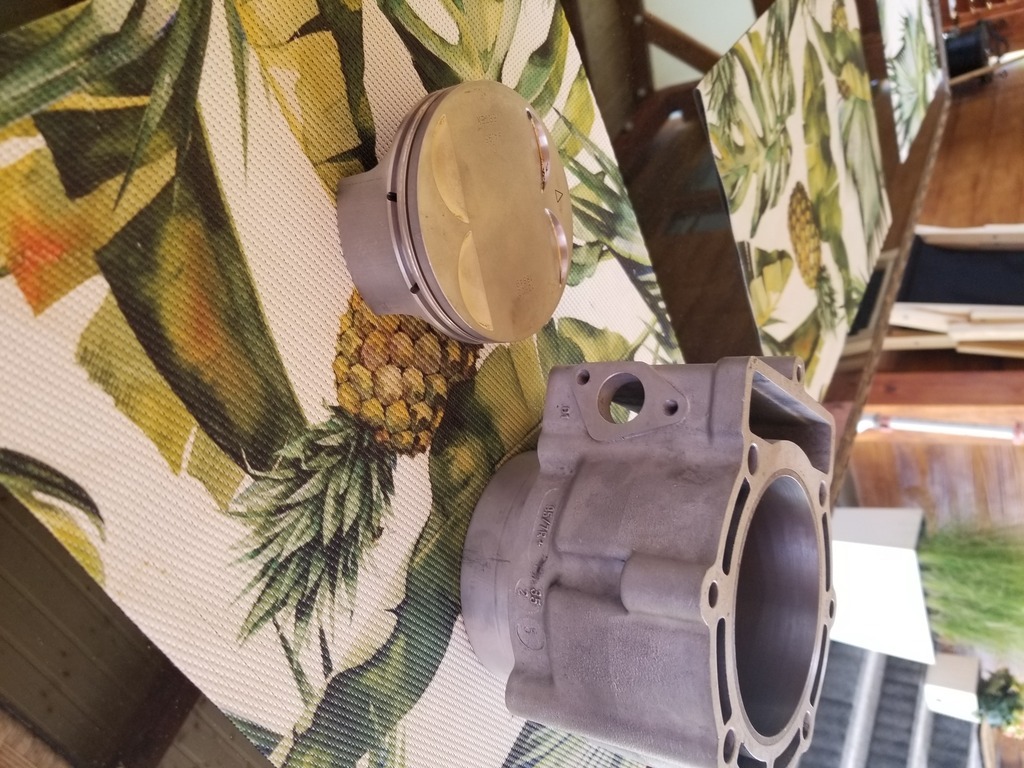 Cylinder z tlokiem ktm 525 Biała Podlaska Kup teraz na Allegro Lokalnie