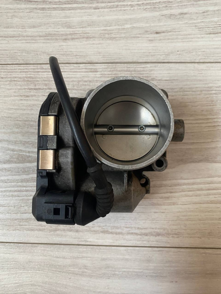 VW ПАСАТ B5 FL AUDI A6 C5 ДРОСЕЛЬНА ЗАСЛІНКА 1.8 T ТУРБО 06B133062B 