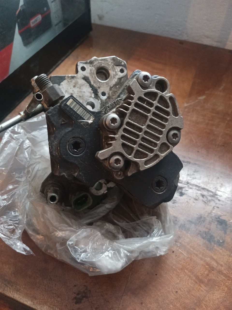 НАСОС ПАЛИВНА TOYOTA 1.4 D4D 0445010134 2210-0N020 