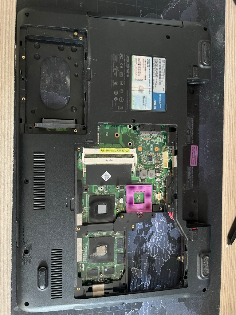Palmrest 13N0-FQA0111 - 13N0-FQA0111 pour Asus Notebook N60D