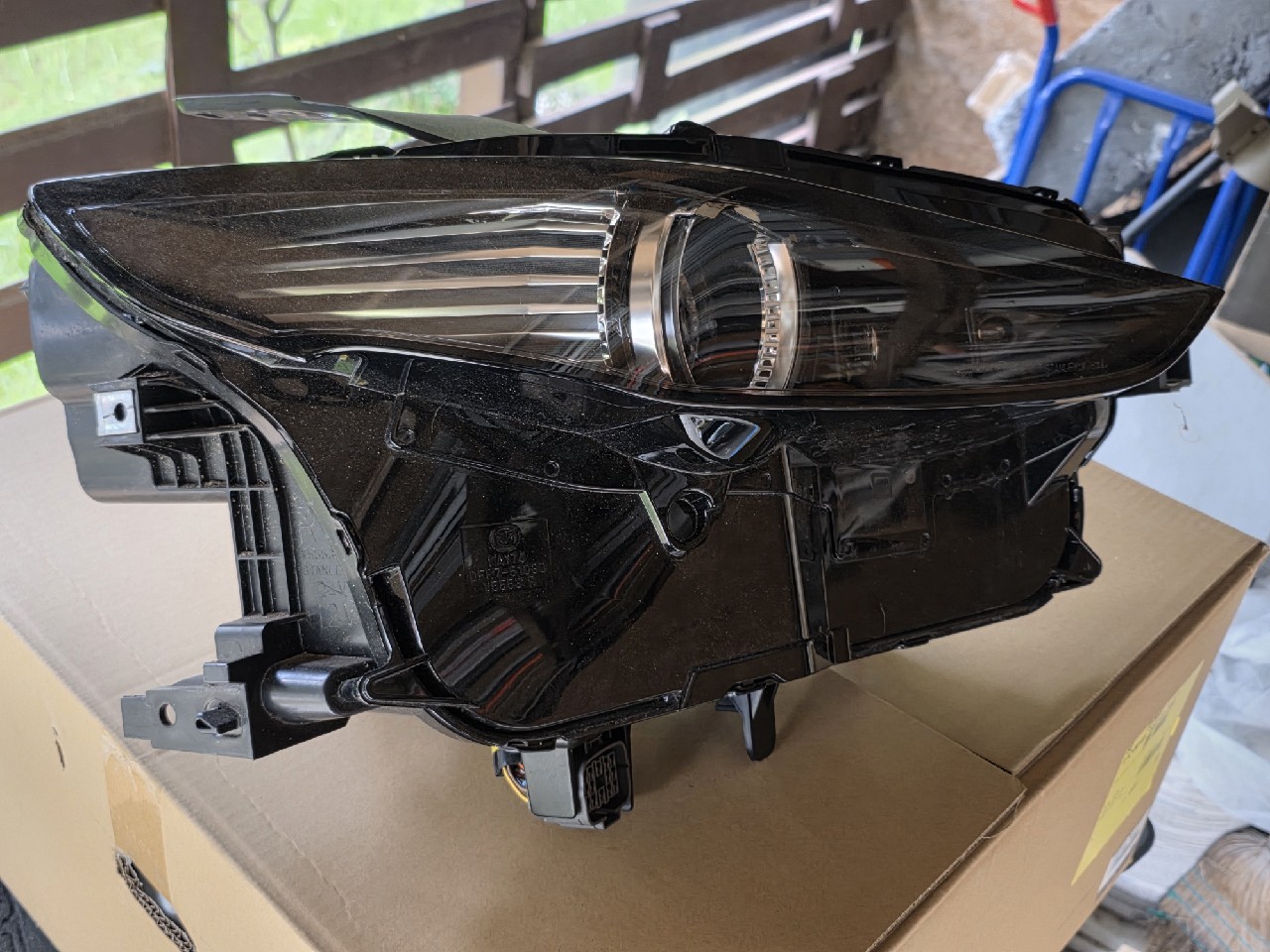 ФАРА ПОВНИЙ LED (СВІТЛОДІОД) ADAPTACYJNY MAZDA CX-30 ПРАВИЙ DFR651030 DFR751030 ЄВРОПА 