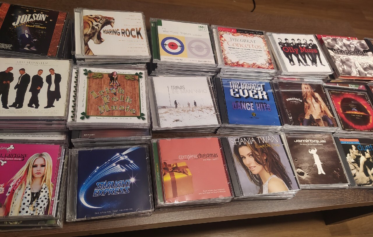 Kolekcja ok. 150 plyt CD z muzyką Warszawa Kup teraz na Allegro