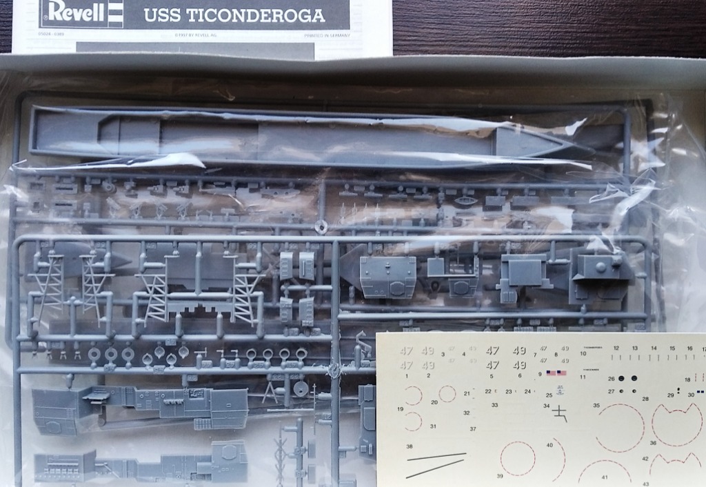 REVELL Ameryk. krążownik USS Ticonderoga 1/700 Wałcz Kup teraz na