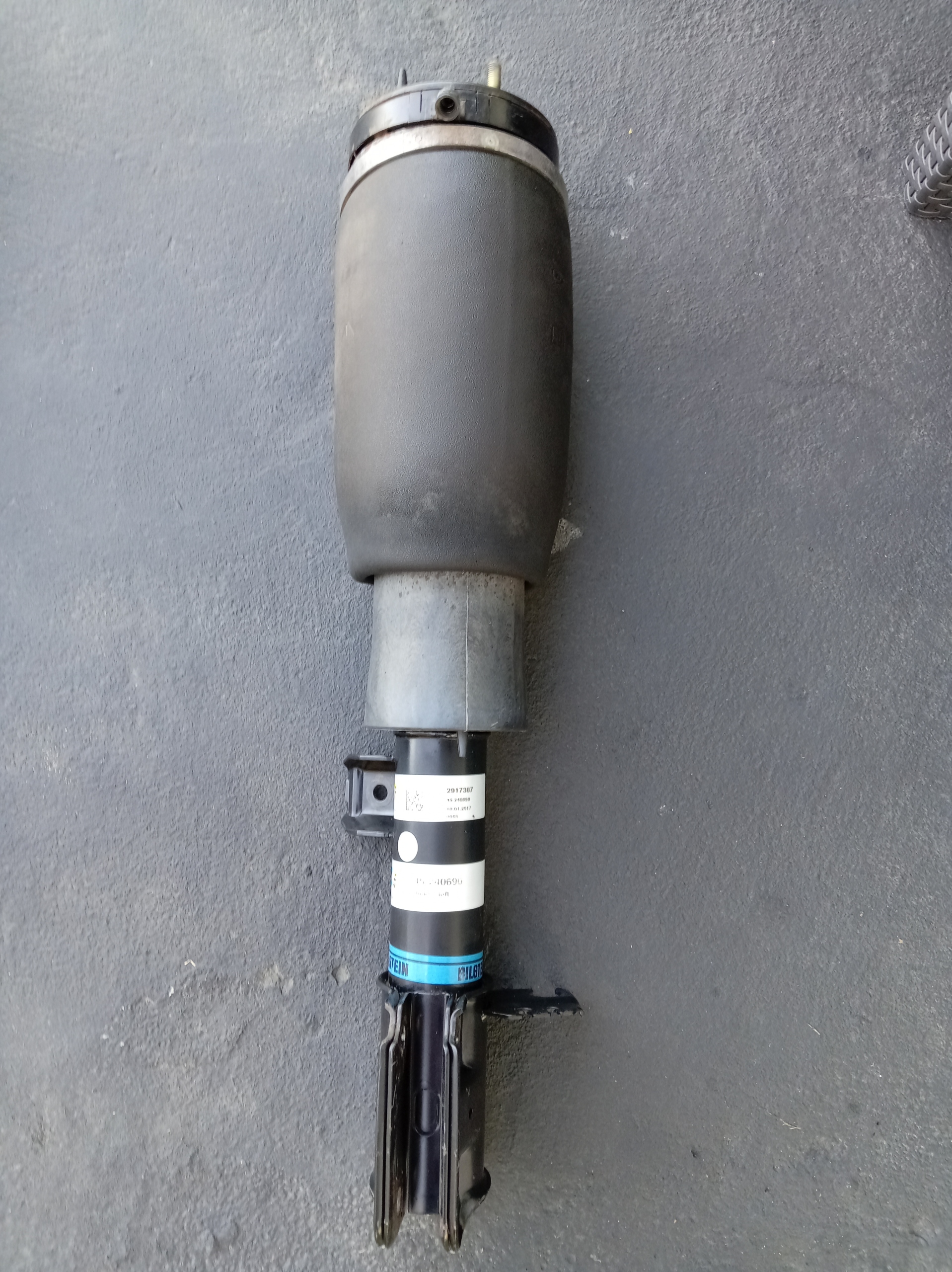 BILSTEIN RANGE ROVER L322 АМОРТИЗАТОР ЛІВИЙ ПЕРІД 45-240690 LR032567 AS-2758 