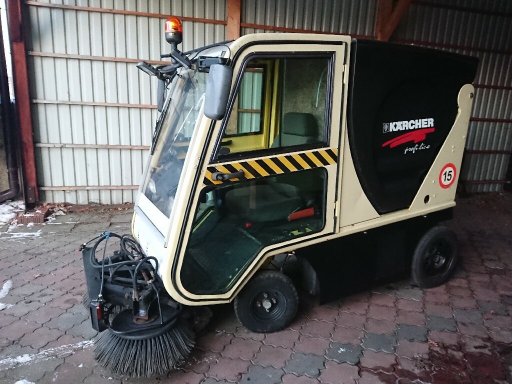 Zamiatarka Karcher ICC1 silnik Kubota Doruchów Ogłoszenie na