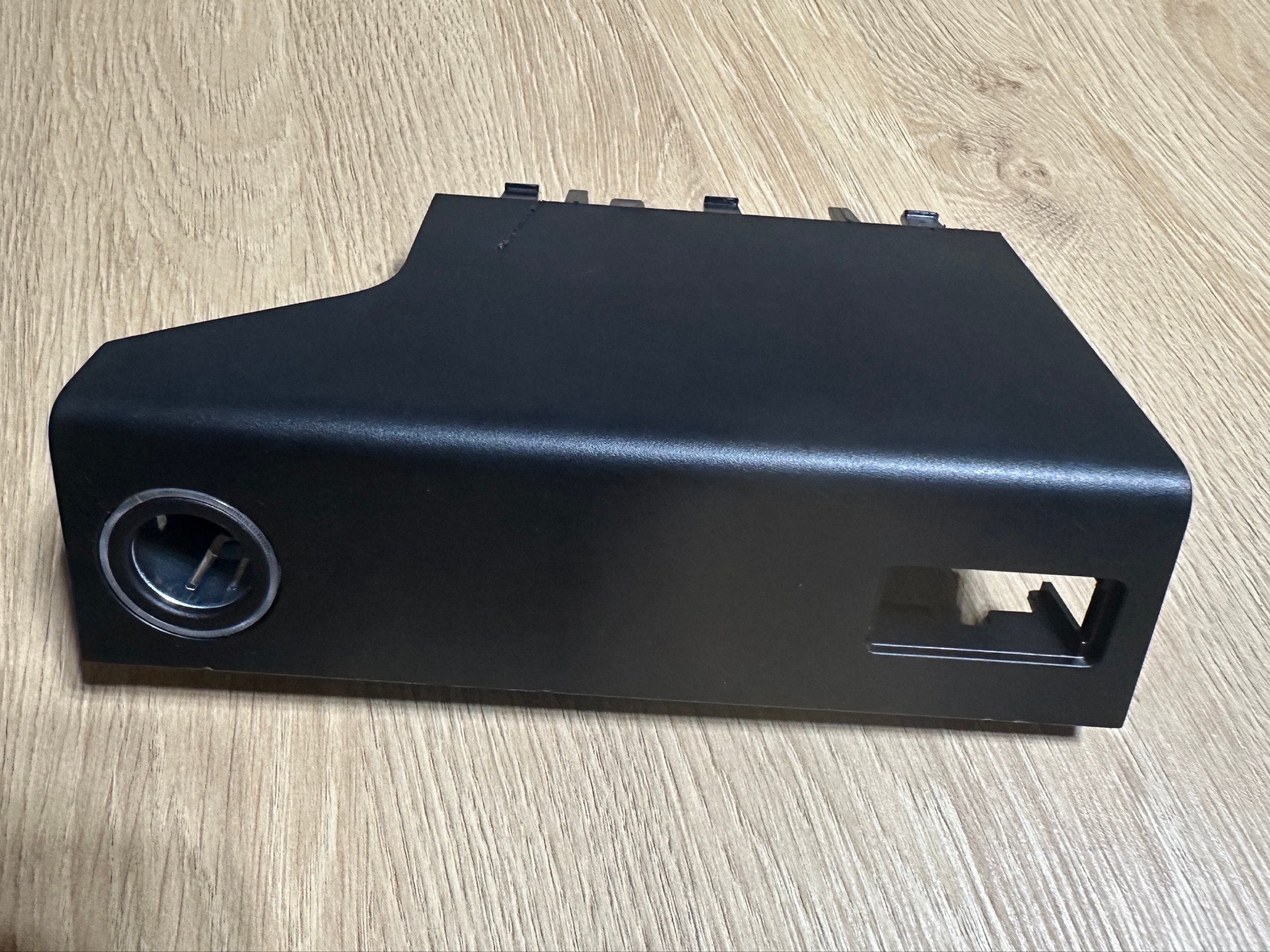 BMW X1 U11 U06 ЗАХИСТ ГНІЗДО USB 9890317 