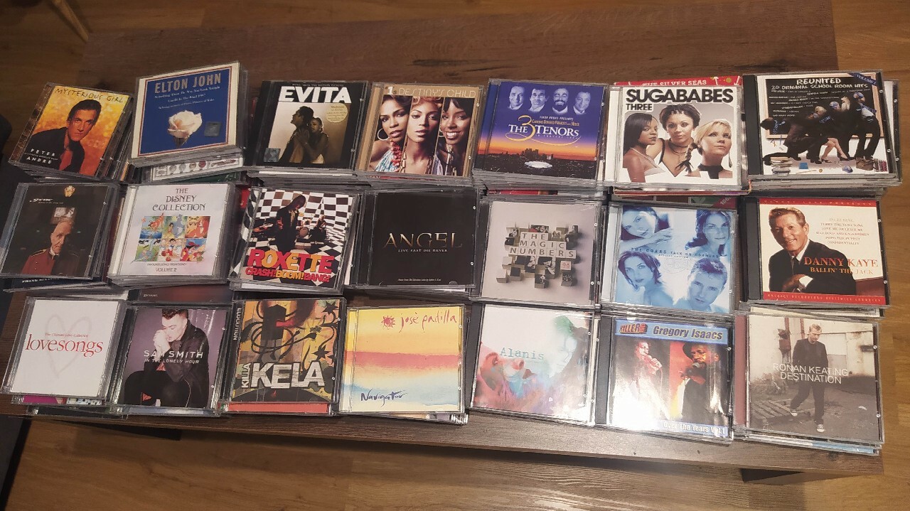 Kolekcja ok. 150 plyt CD z muzyką Warszawa Kup teraz na Allegro