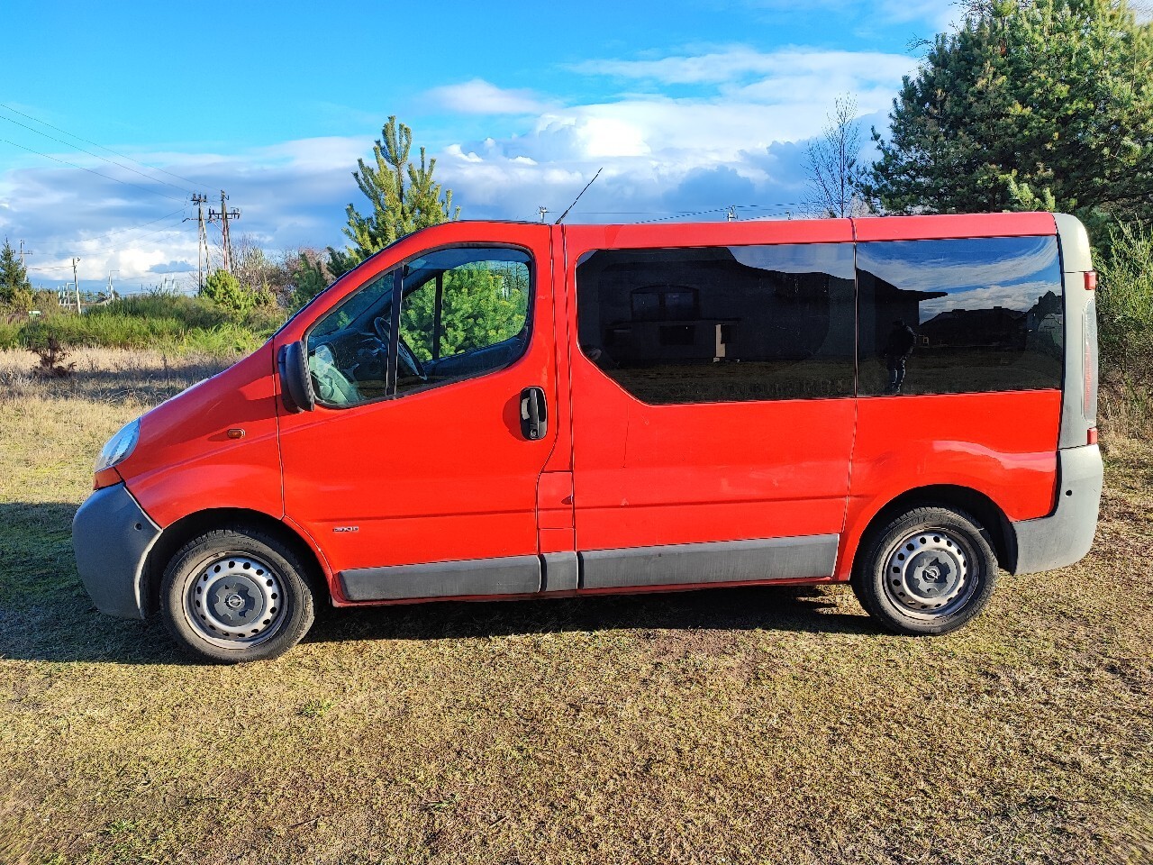 Opel Vivaro 1.9 diesel 2003r. 101km ISOFIX x2 Jasienica