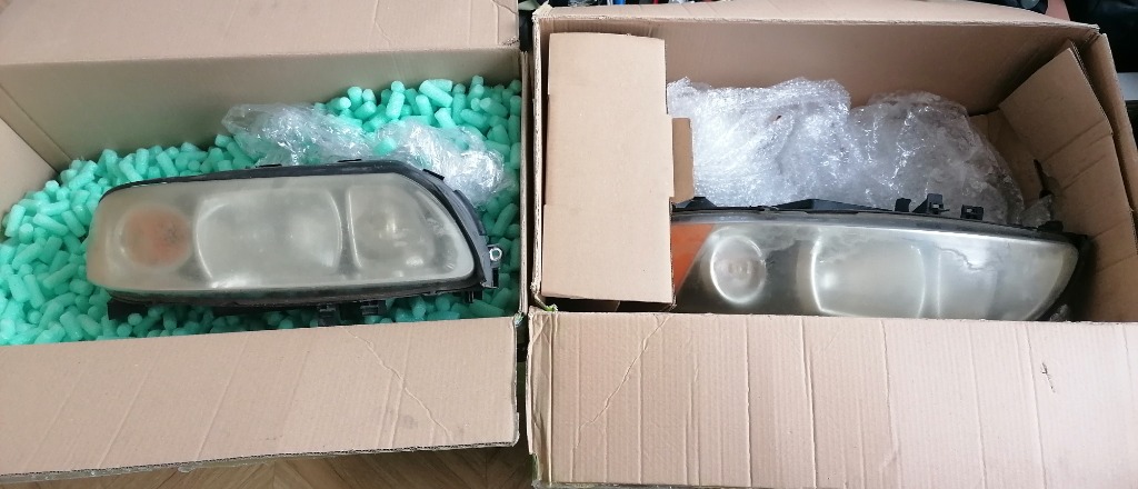 ФАРИ ПЕРЕДНЯ VOLVO S60 30698825 30698826 