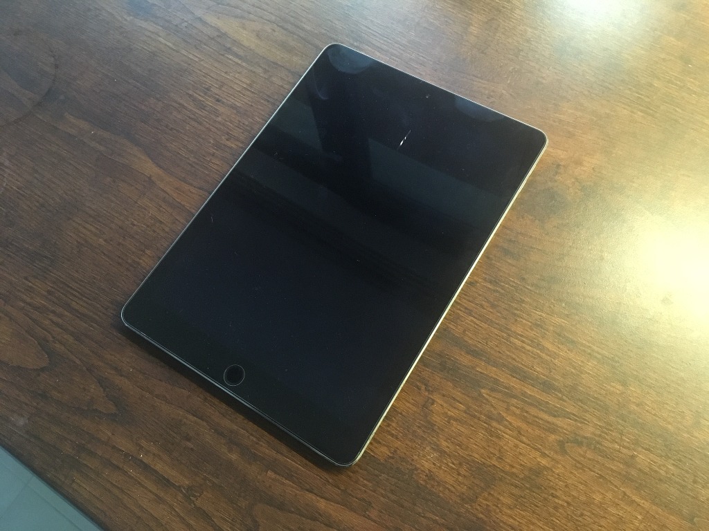 Tablet Apple Air (drugiej generacji) Model A1566 Kunowice