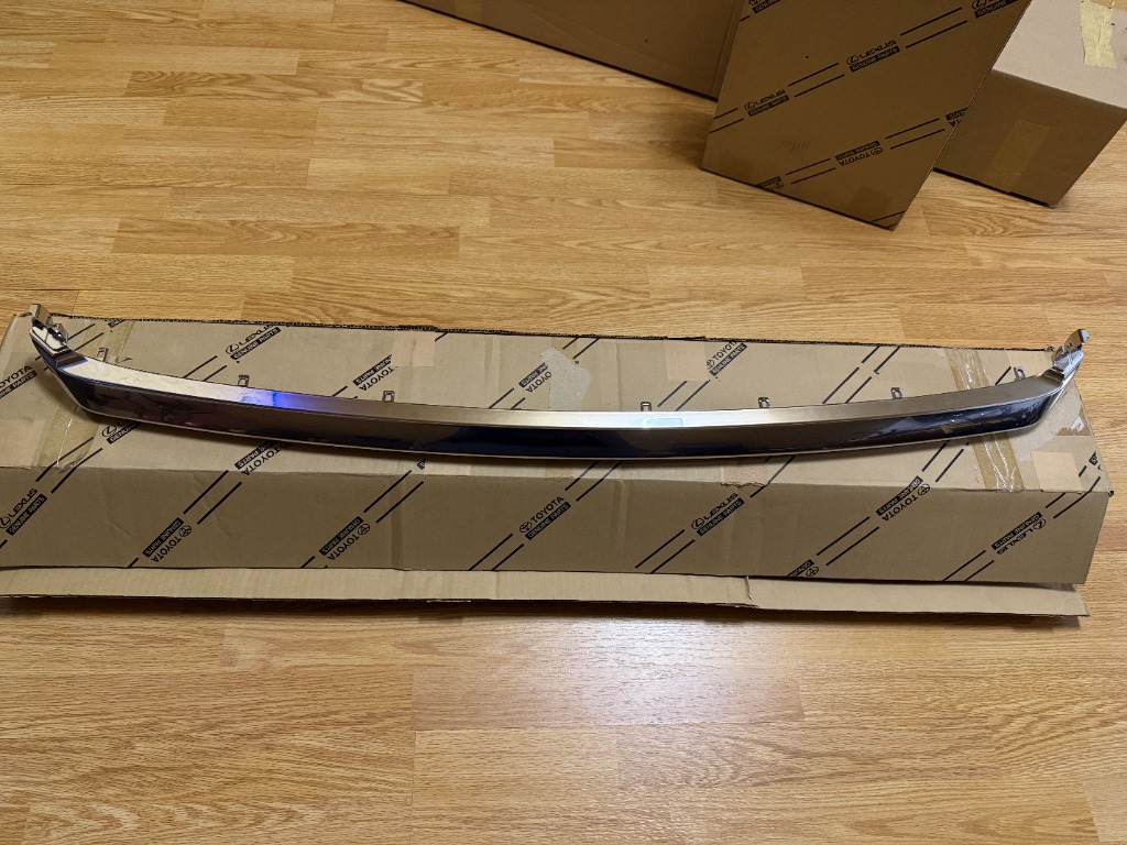 НАКЛАДКА ДЕКОР БАМПЕРА РЕШІТКИ РАДІАТОРА GILA ПЕРІД LEXUS RX 53122-48100 