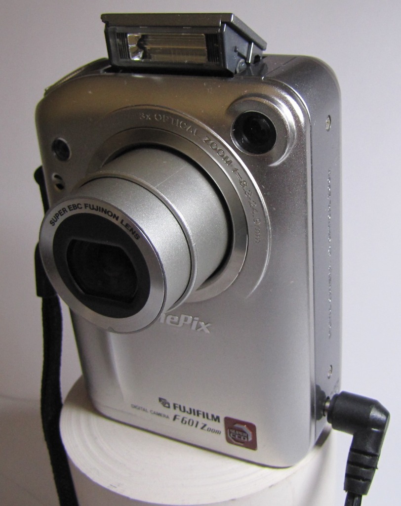 aparat cyfrowy FujiFilm FinePix F601 zoom | Sławno | Licytacja na