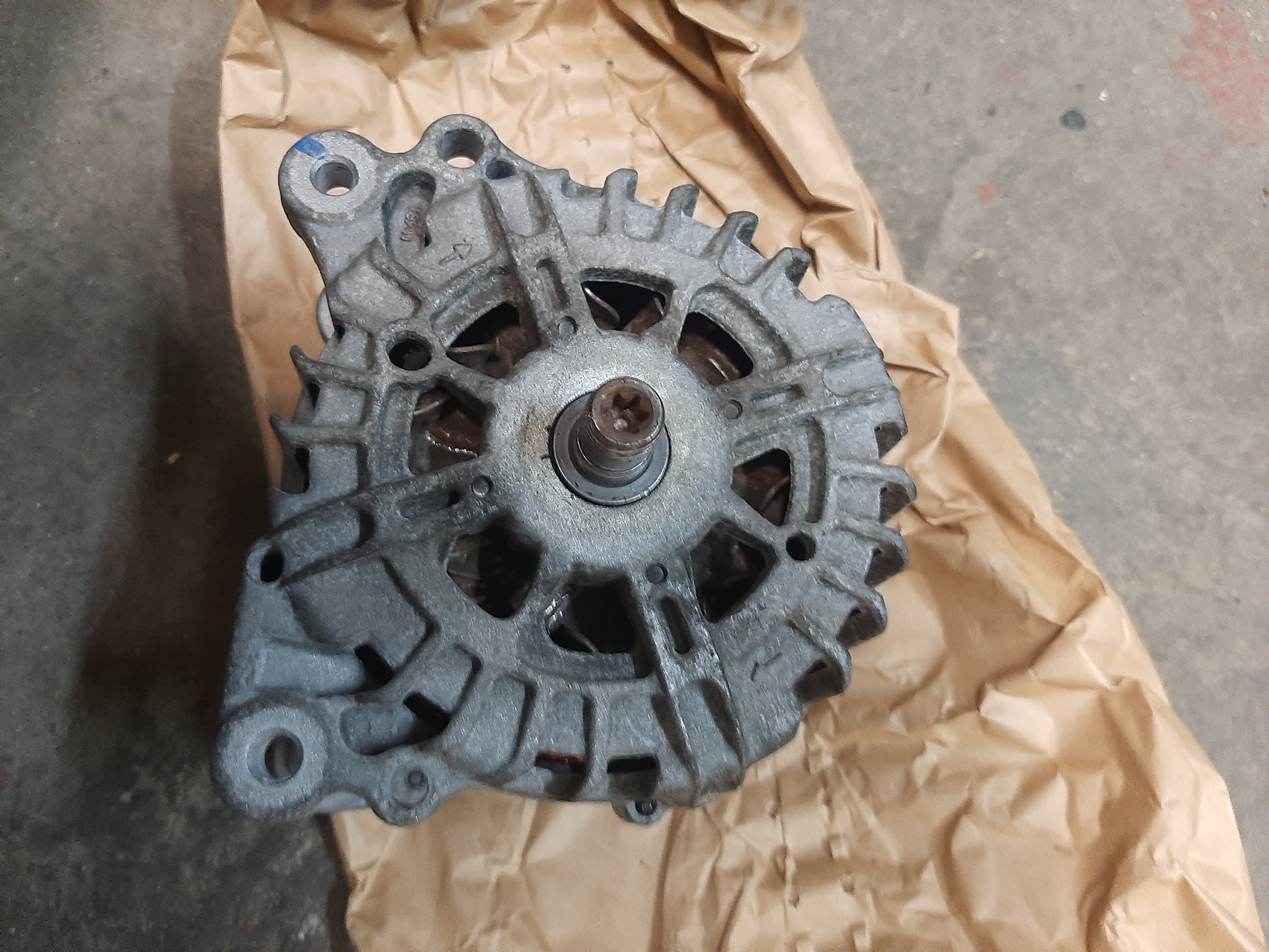 ГЕНЕРАТОР VW SKODA SEAT AUDI 2.0 TDI 180A 04L903023H 