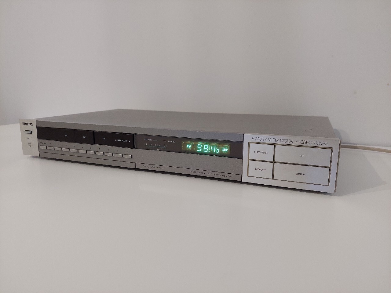 Tuner radiowy Philips F2235 | Stare Nadleśnictwo | Licytacja na Allegro