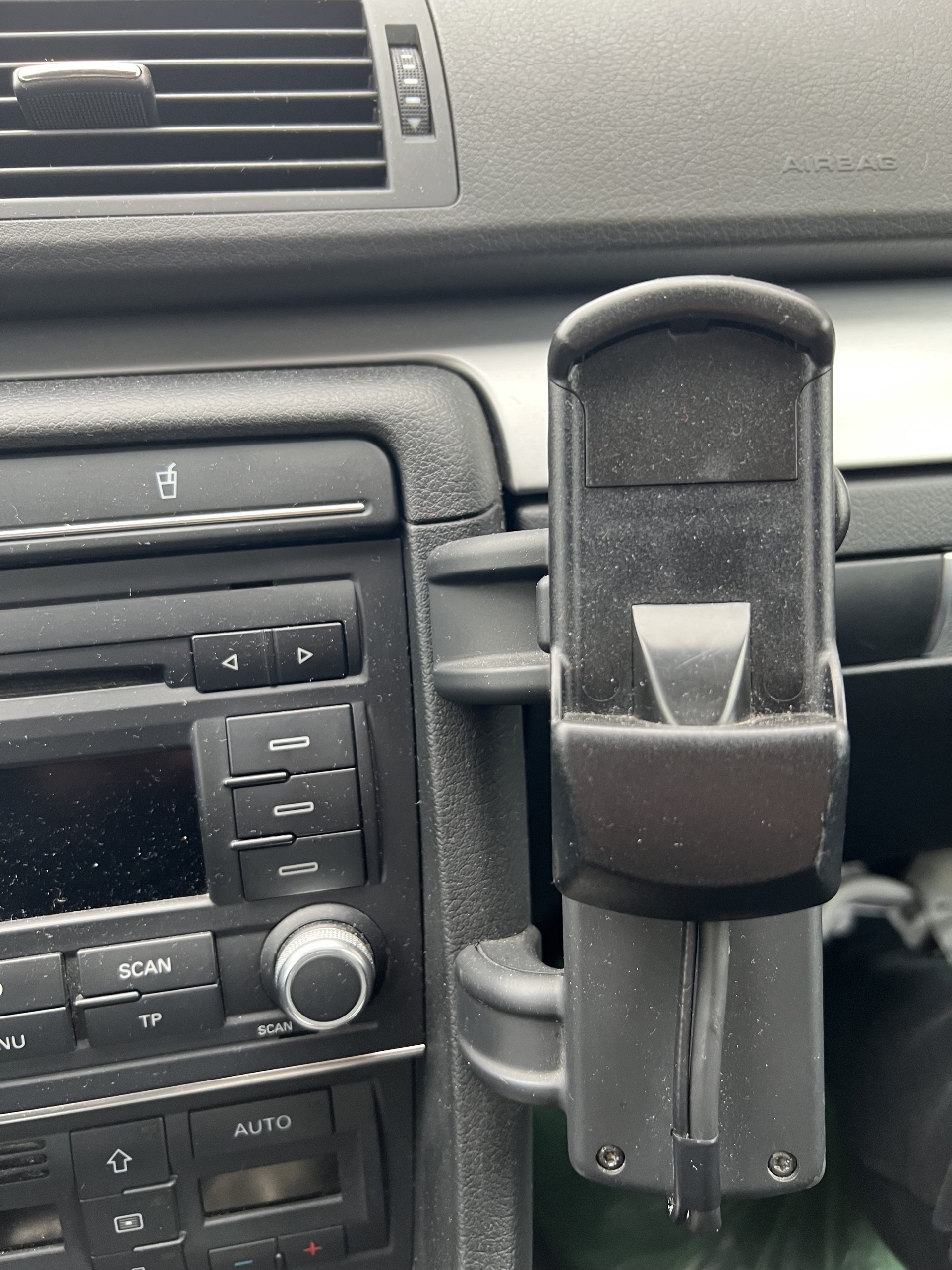 Audi a4 2024 b7 phone holder