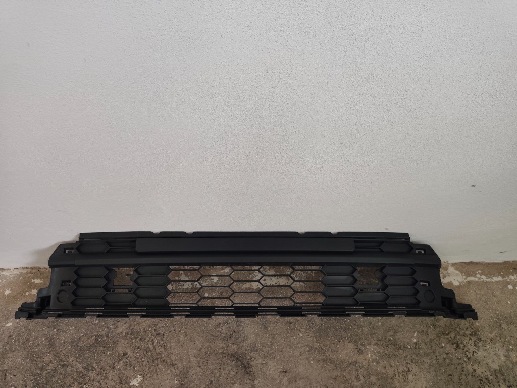 РЕШІТКА РАДІАТОРА РЕШІТКА РАДІАТОРА (РЕШІТКА ZDERZAKA) SKODA KODIAQ 565853677A 