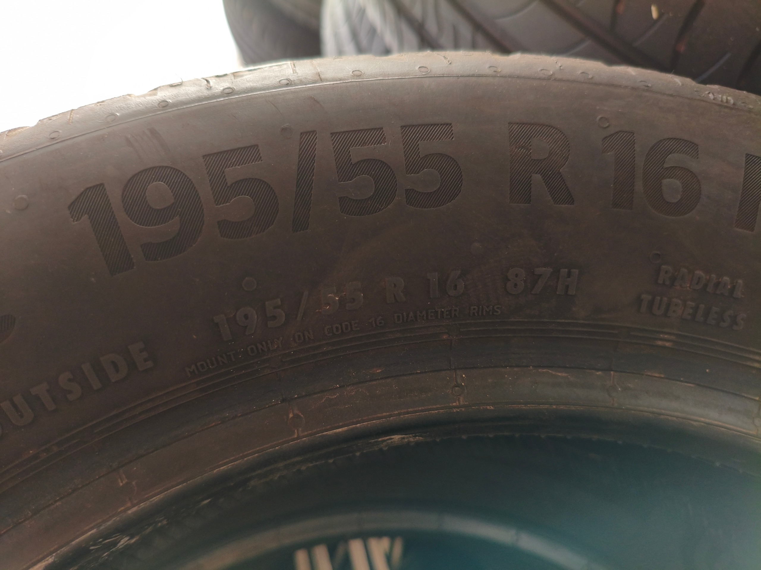 ШИНИ ЛІТНІ CONTINENTAL 195/55 R16 87H DOT 0321 КОМПЛЕКТ 4 ШТУКИ 