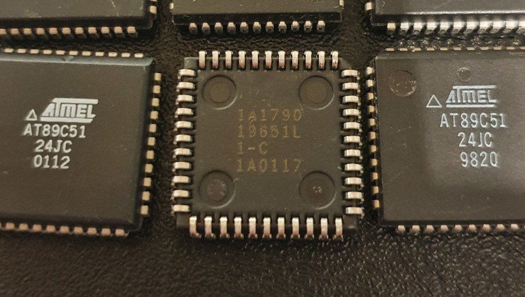 Mikrokontroler AT89C51-24JC PLCC-44 ATMEL | Rybienko Nowe | Kup teraz ...