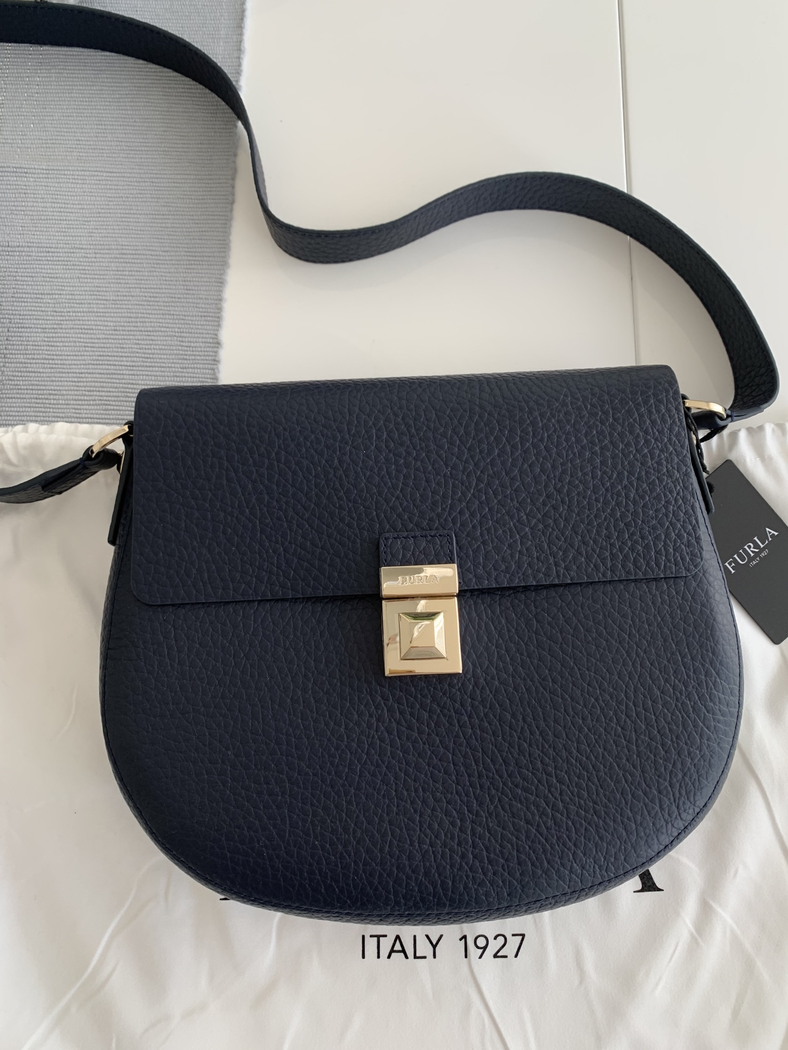 Furla Glenn torebka listonoszka granatowa M Gdynia Kup teraz na