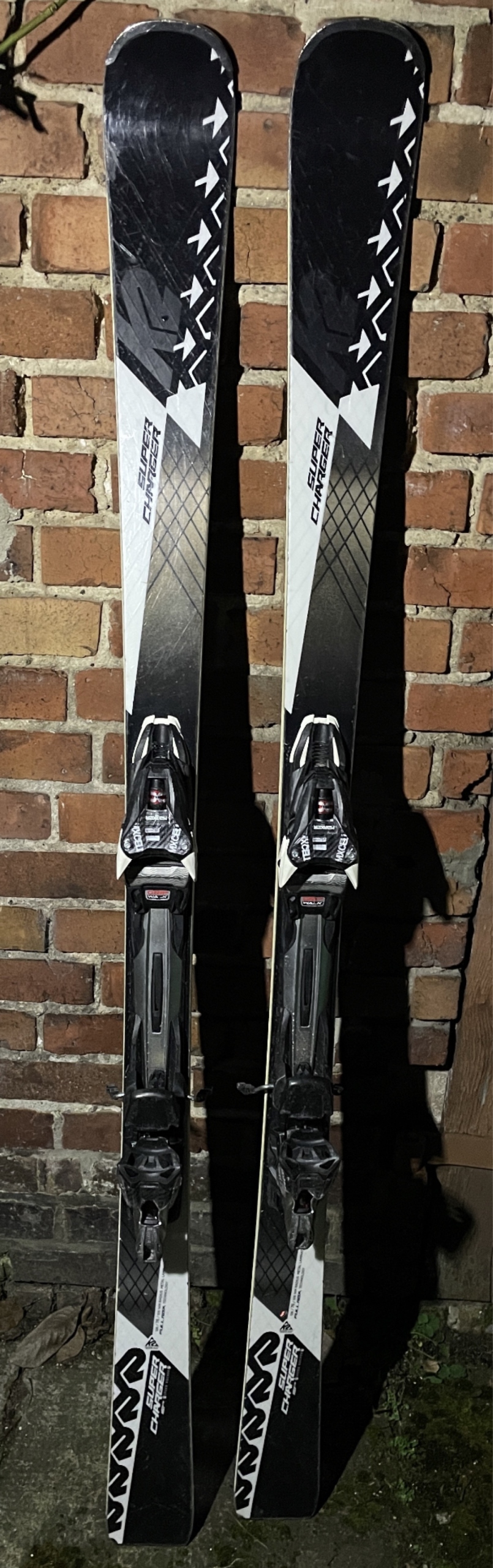 【良品】K2 SUPER CHARGE 161CM 16-17年モデル スキー板 良品】K2 SUPER CHARGE 161CM 16-17年モデル スキー板