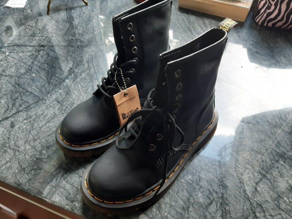 Oryginalne Dr. Martens 1460 AirWair roz. 39 24 7 abieniec