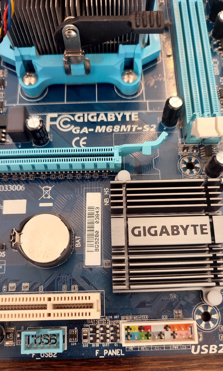 Płyta główna Gigabyte GA-M68MT-S2 + procesor | Szczawno-Zdrój | Kup ...