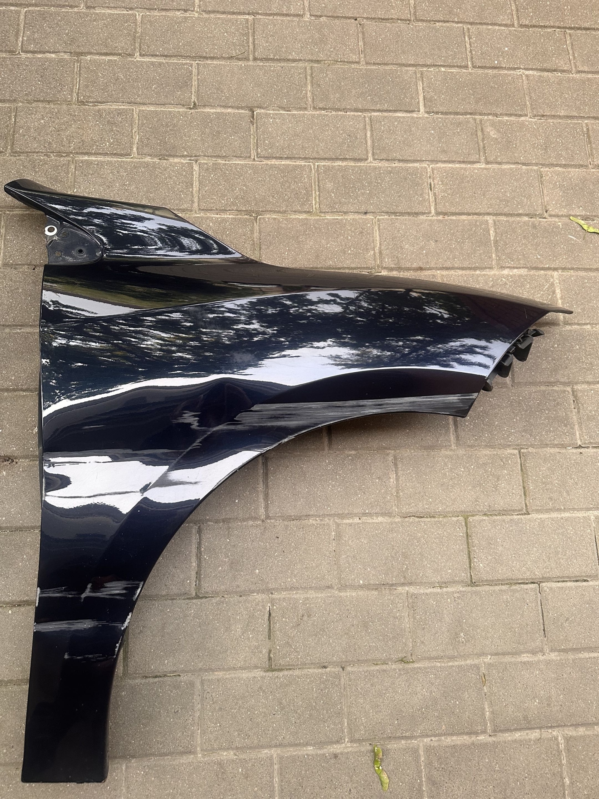 КРИЛО ПРАВИЙ ПЕРІД RENAULT MEGANE 3 NV 472 