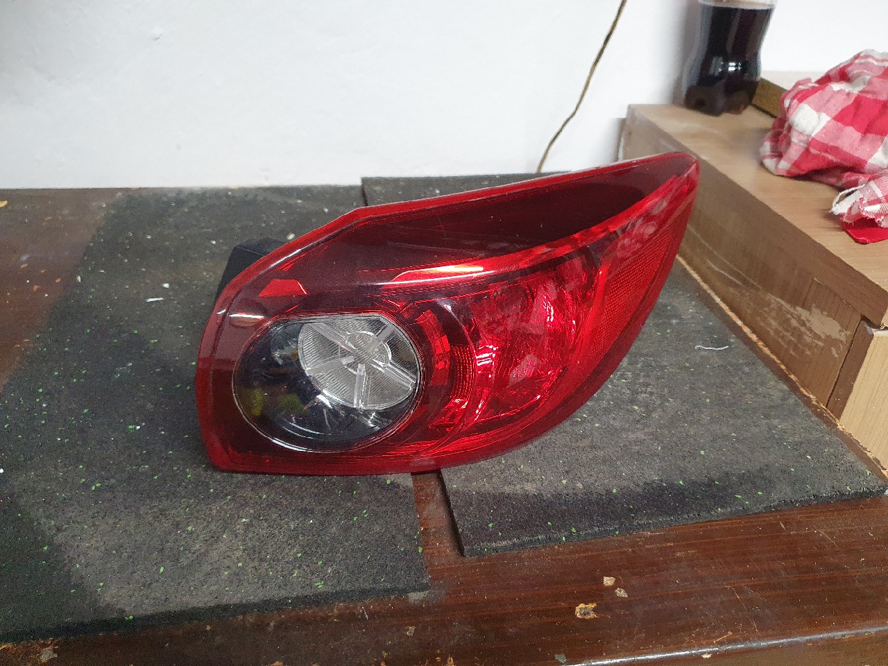 ФАРА ПРАВА ЗАД MAZDA 3 BM B45C-51150 