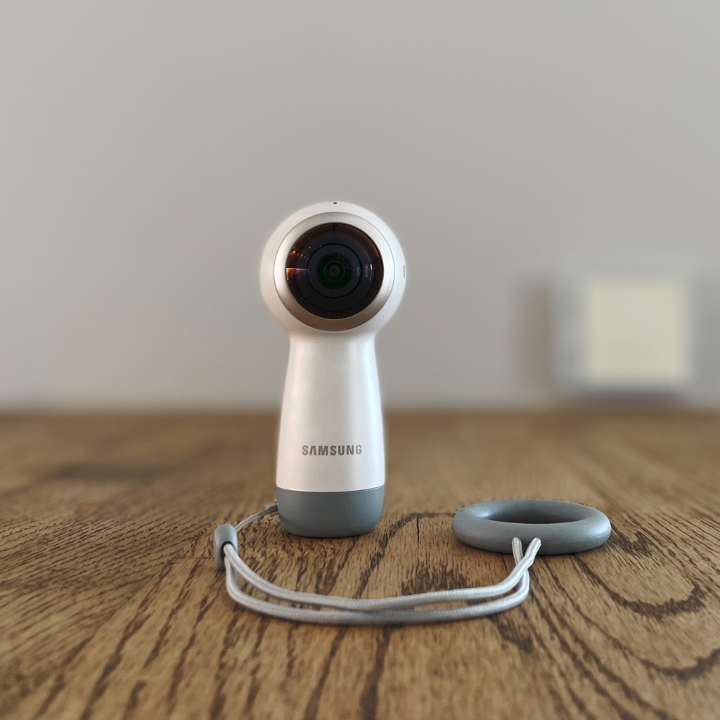 Kamera Samsung Gear 360 Warszawa Kup teraz na Allegro Lokalnie