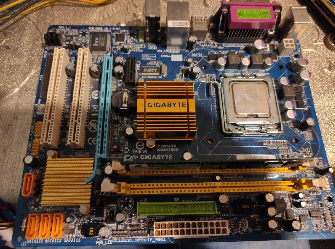 Płyta główna GAG31MS2C s. 775 + Celeron D 331 Warszawa Licytacja