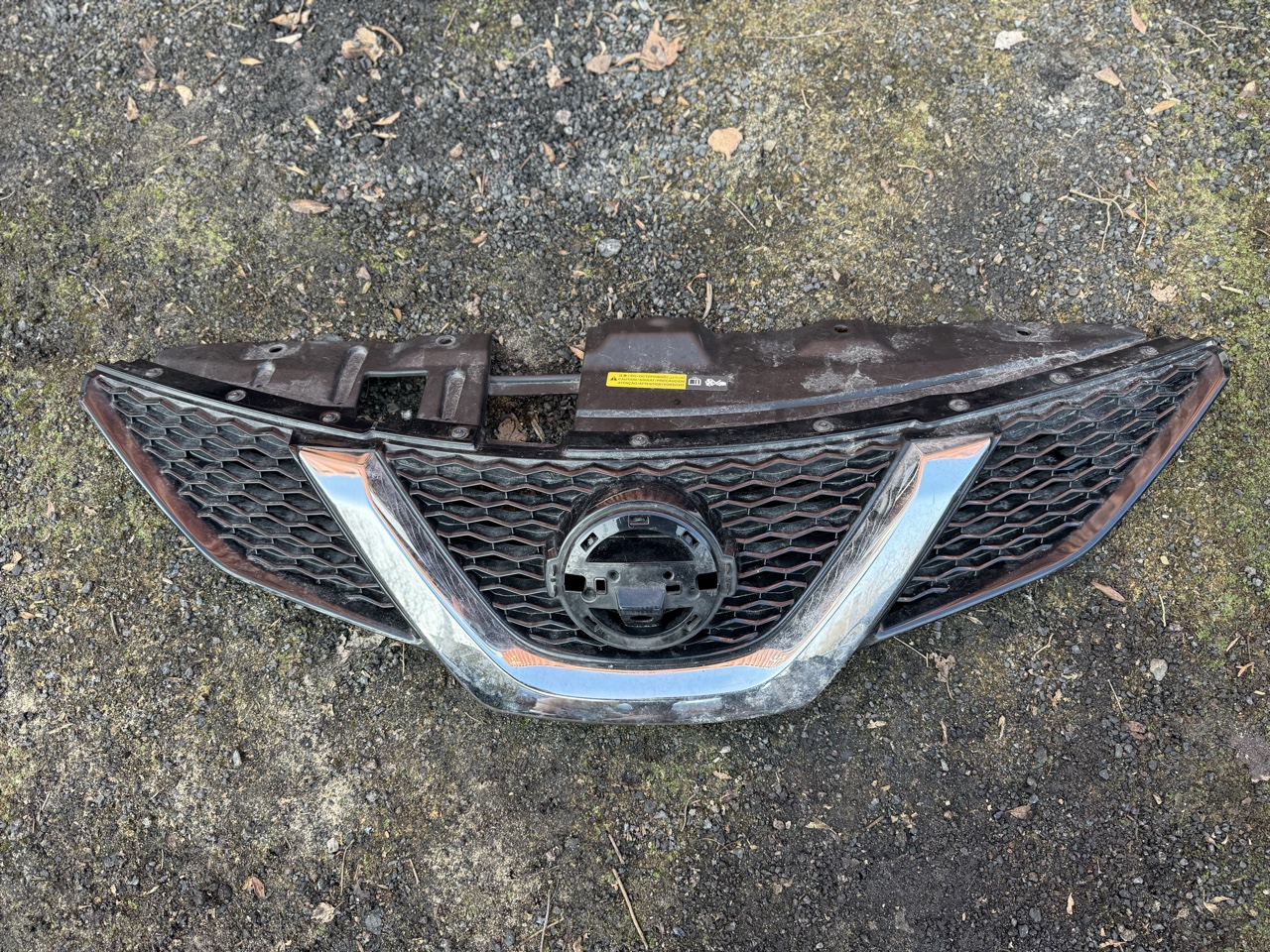 NISSAN QASHQAI II 2 J11 РЕШІТКА РЕШІТКА РАДІАТОРА 5580U100 A0855479 