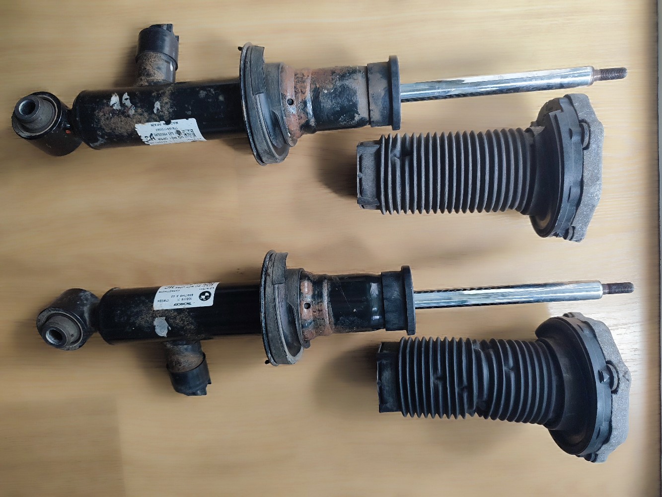 BMW X3 G01 X3 20DX КОЛОНКА MCPHAERSONA, АМОРТИЗАТОР TYL, NR CZ. 37106887148 