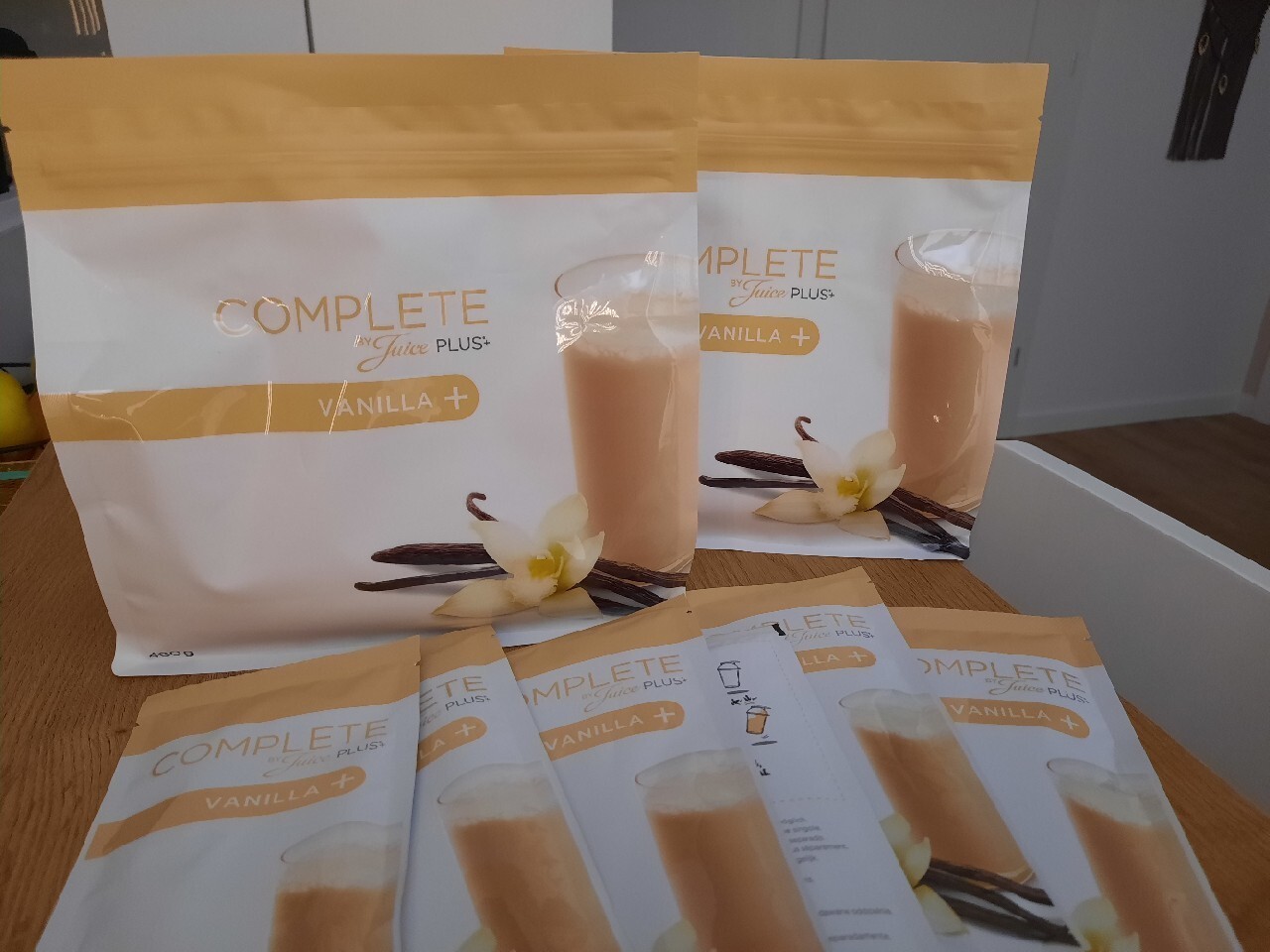 Koktajle juice plus 2 duże I 6 malych tel602831281 Przecław Kup