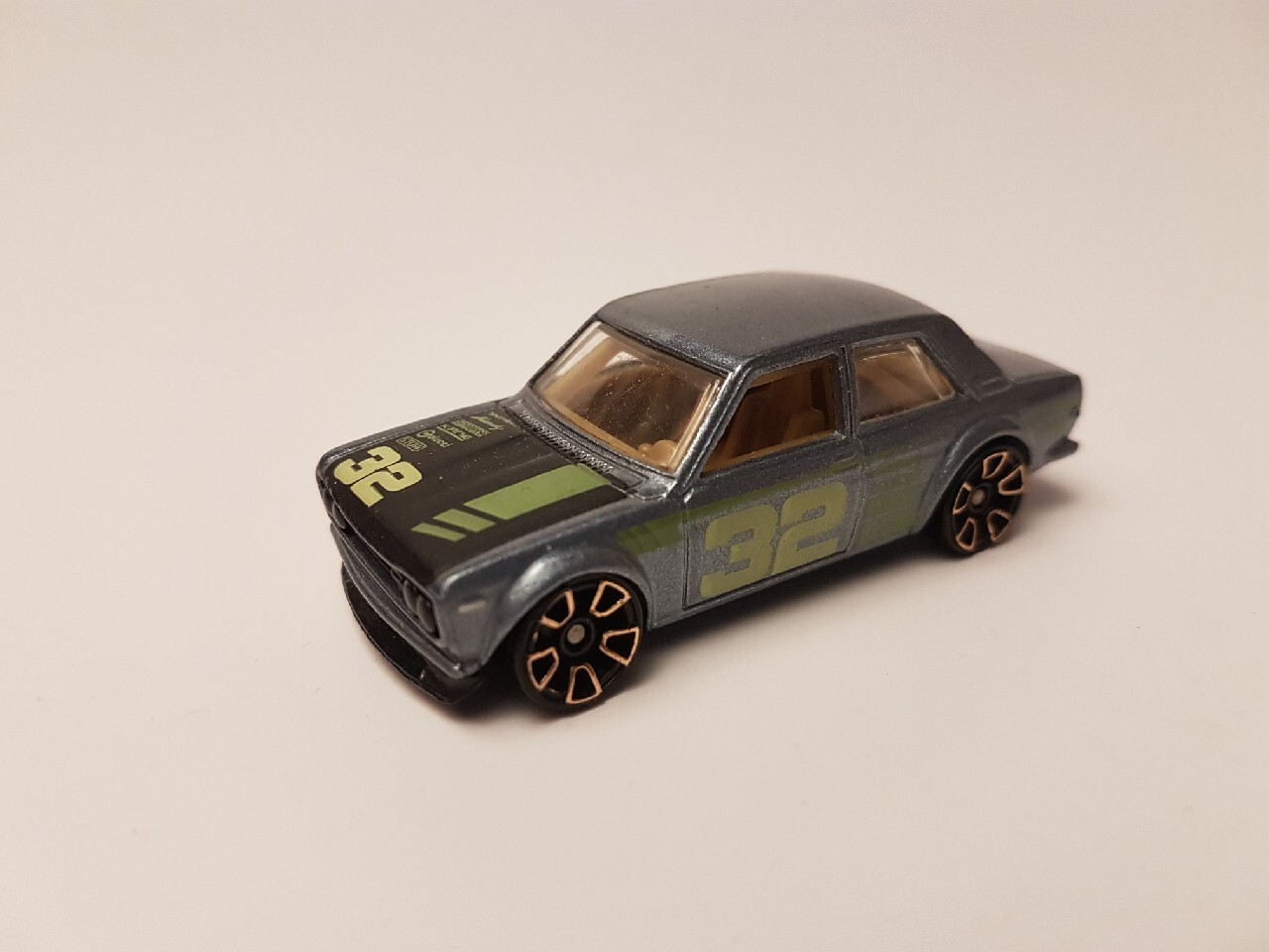 Hot Wheels '71 Datsun 510 ゴールド Hot Wheels - RLC - '71 Datsun Bluebird 510 - Gold - 2020
