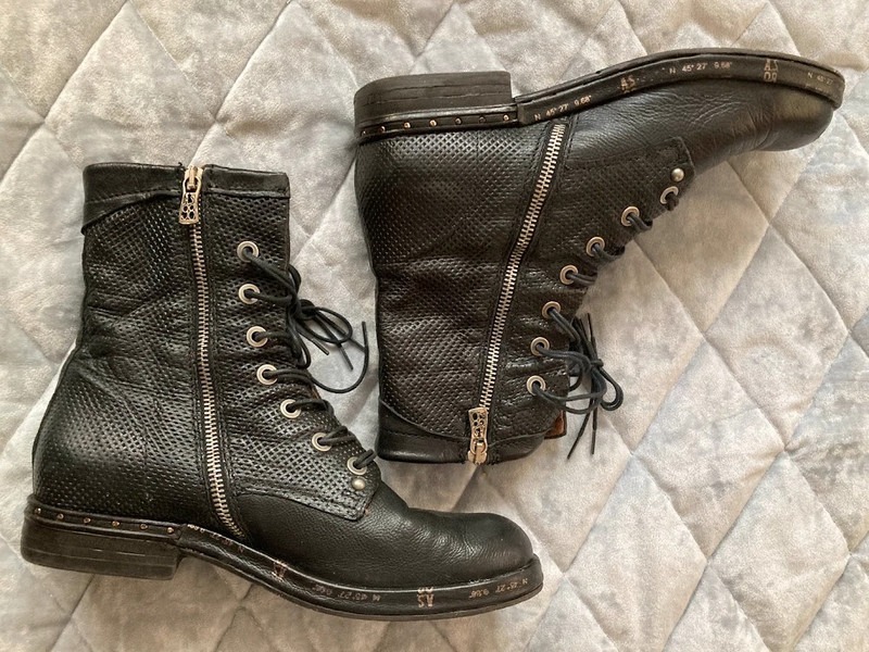 Dr martens krakow clearance 98