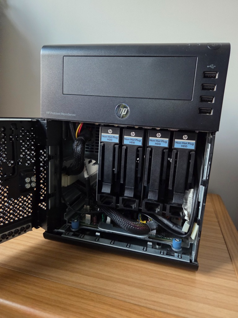 HP Proliant MicroServer G7 N54L | Warszawa | Kup teraz na Allegro