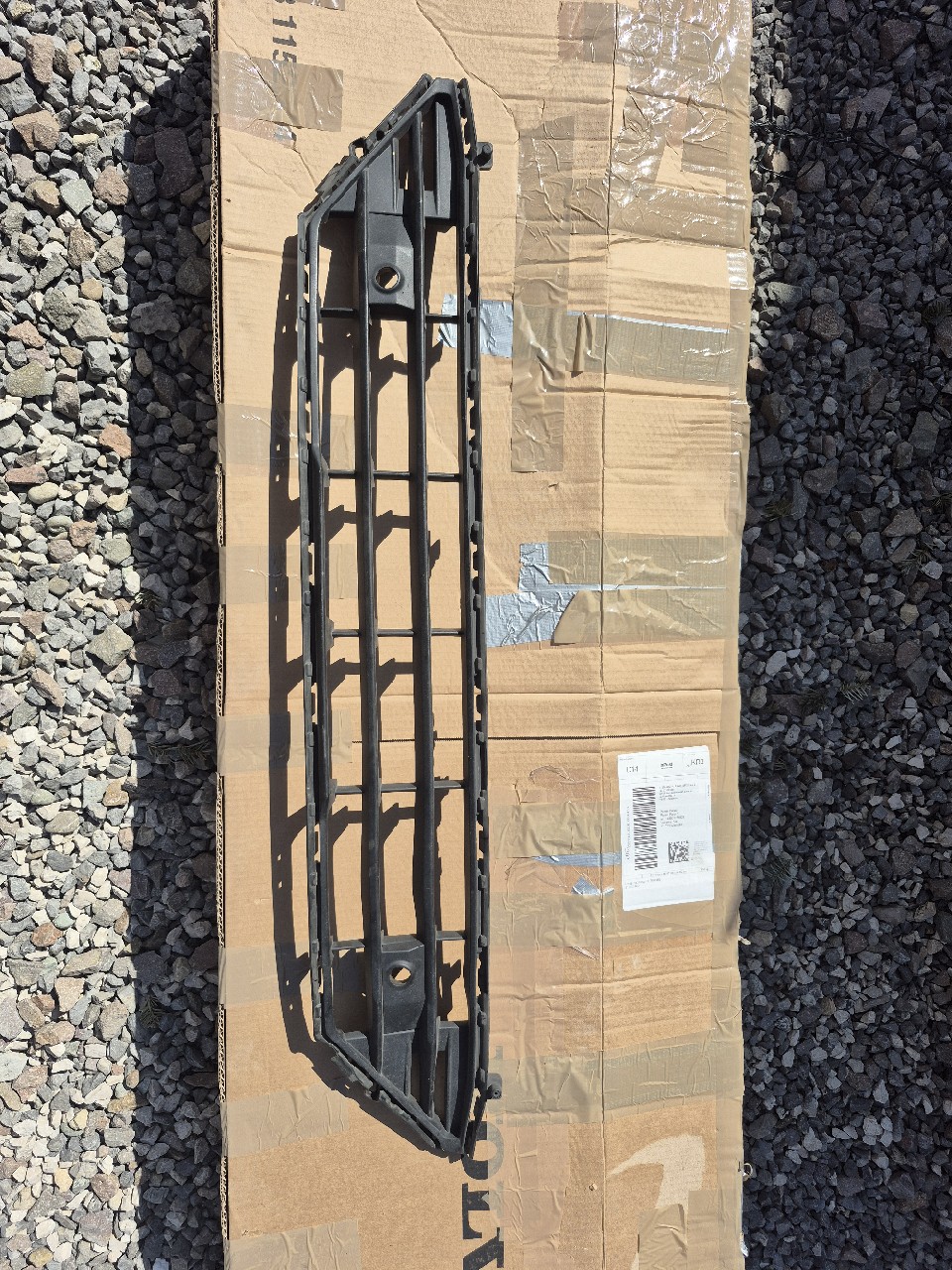 РЕШІТКА РАДІАТОРА НИЖНЯ БАМПЕРА PRZOD,VOLVO XC60 II, 32296070 